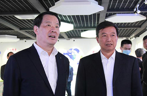中建材總裁、中國工程院院士彭壽一行蒞臨鵬飛集團考察