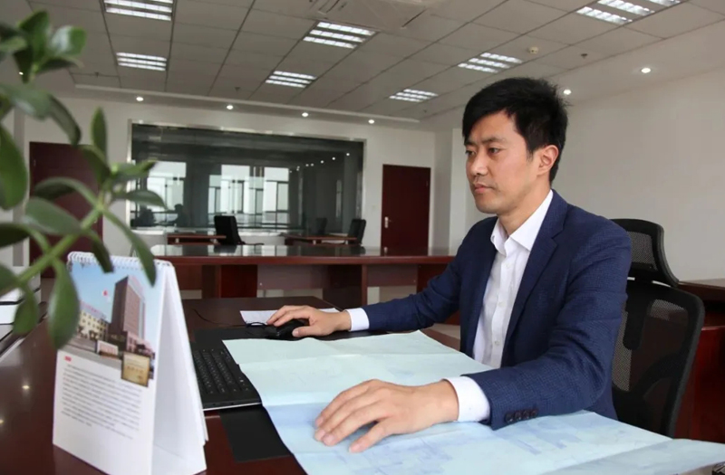 海安名匠丨江蘇鵬飛集團(tuán)股份有限公司設(shè)計中心主任，高級工程師、高級技師李曉平